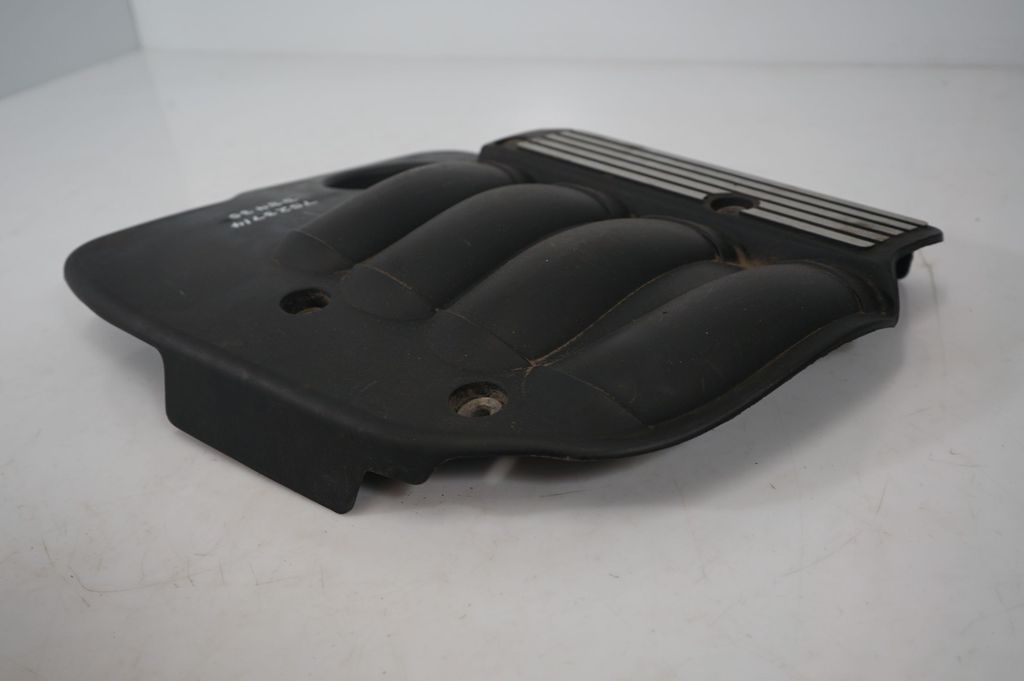 Engine cover (trim) (7)