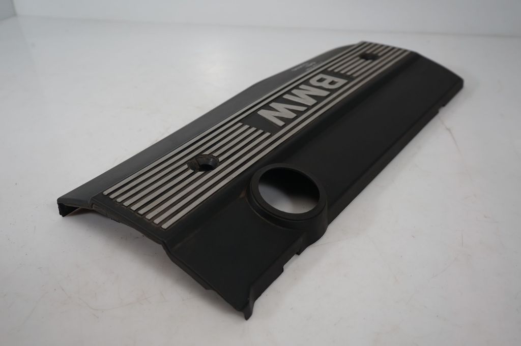 Engine cover (trim) (7)