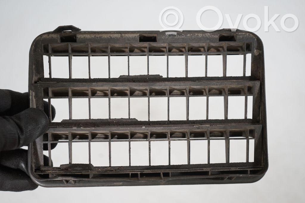 Quarter panel pressure vent (7)