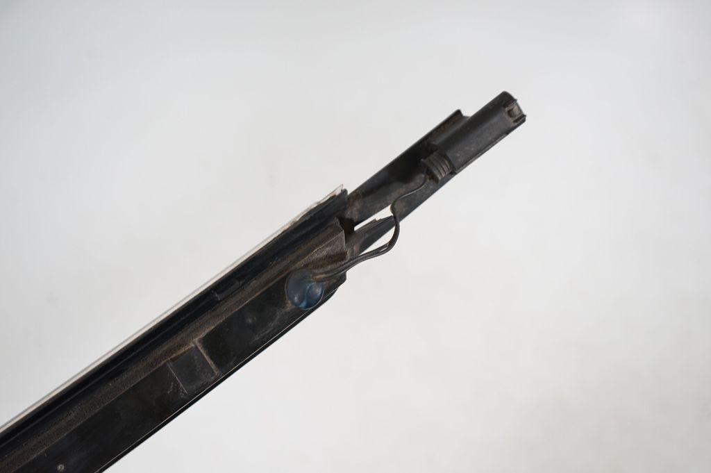 Third/center stoplight (6)