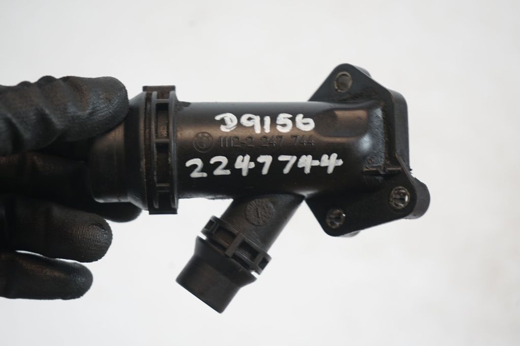 Engine coolant pipe/hose (8)