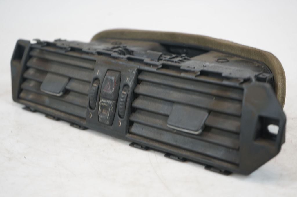 Dash center air vent grill (6)