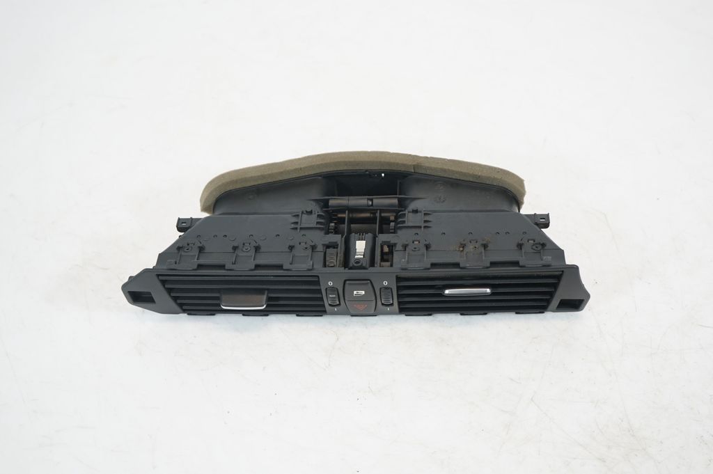 Dash center air vent grill (5)