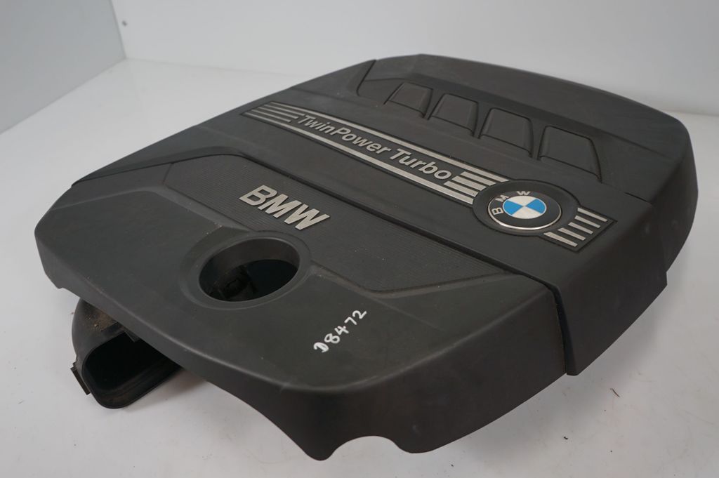 Engine cover (trim) (8)