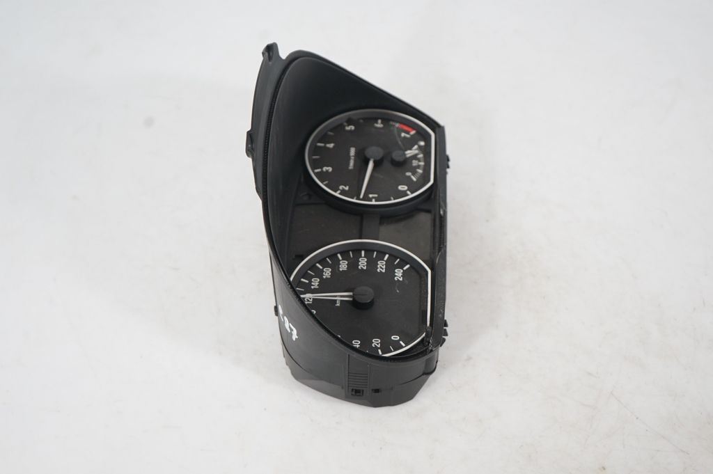 Speedometer (instrument cluster) (4)