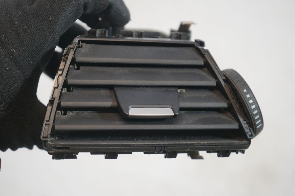 Dashboard side air vent grill/cover trim (7)