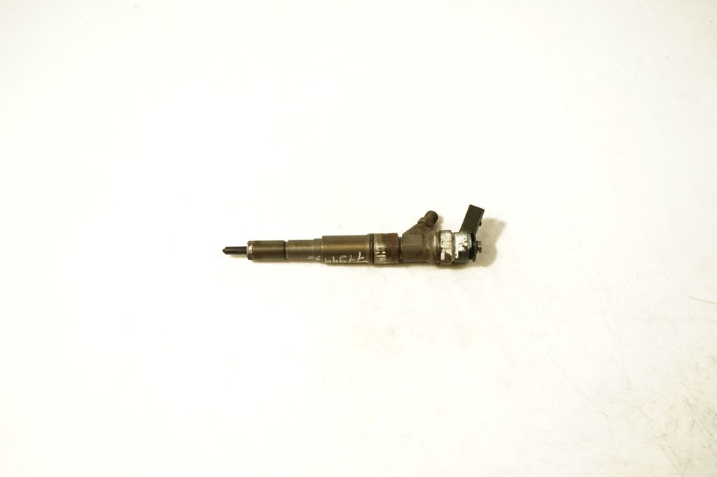 Fuel injector (4)