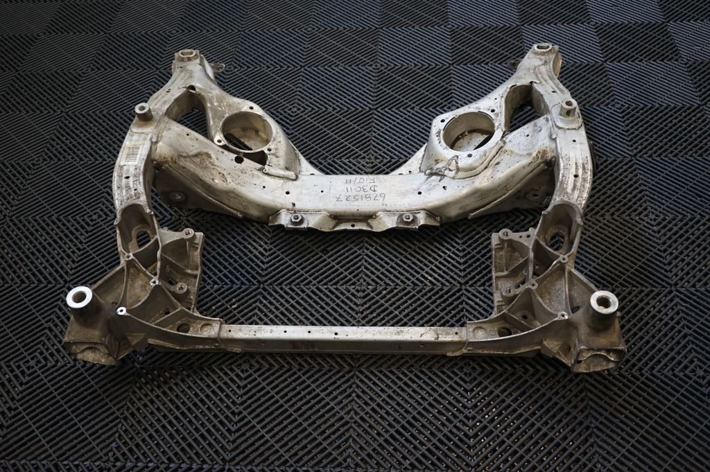 Front subframe (3)