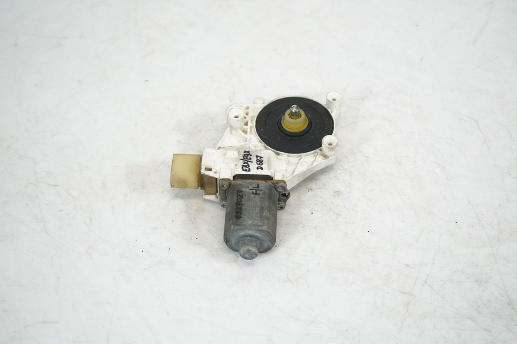 Front door window regulator with motor (4)