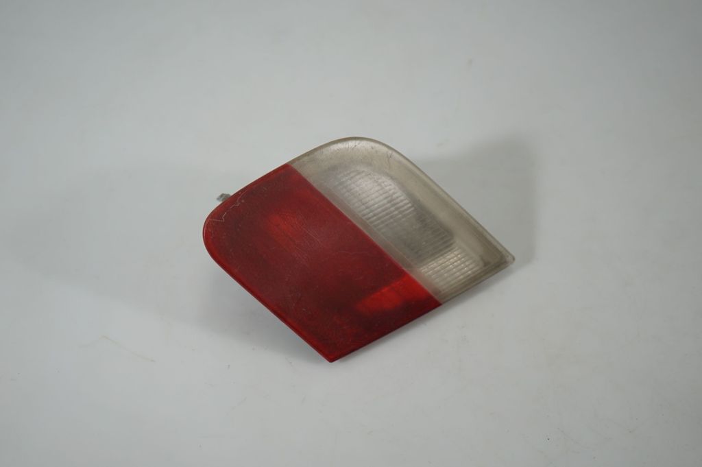 Tailgate rear/tail lights (4)