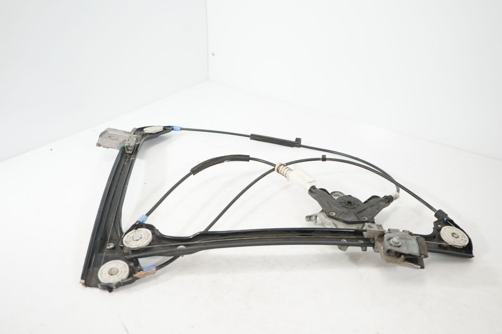 Front door window regulator with motor (6)