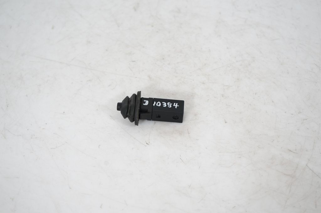 Fuel tank cap lock (5)