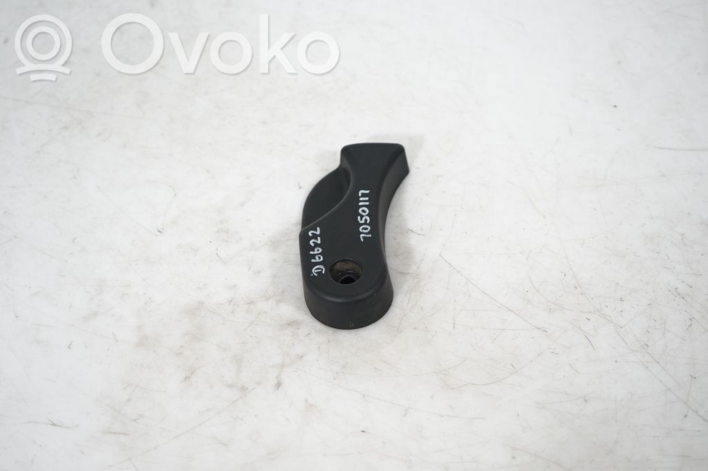 Front wiper blade arm (4)