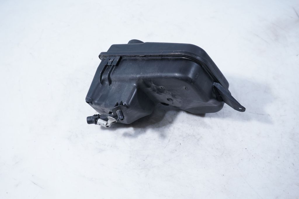 Coolant expansion tank/reservoir (6)