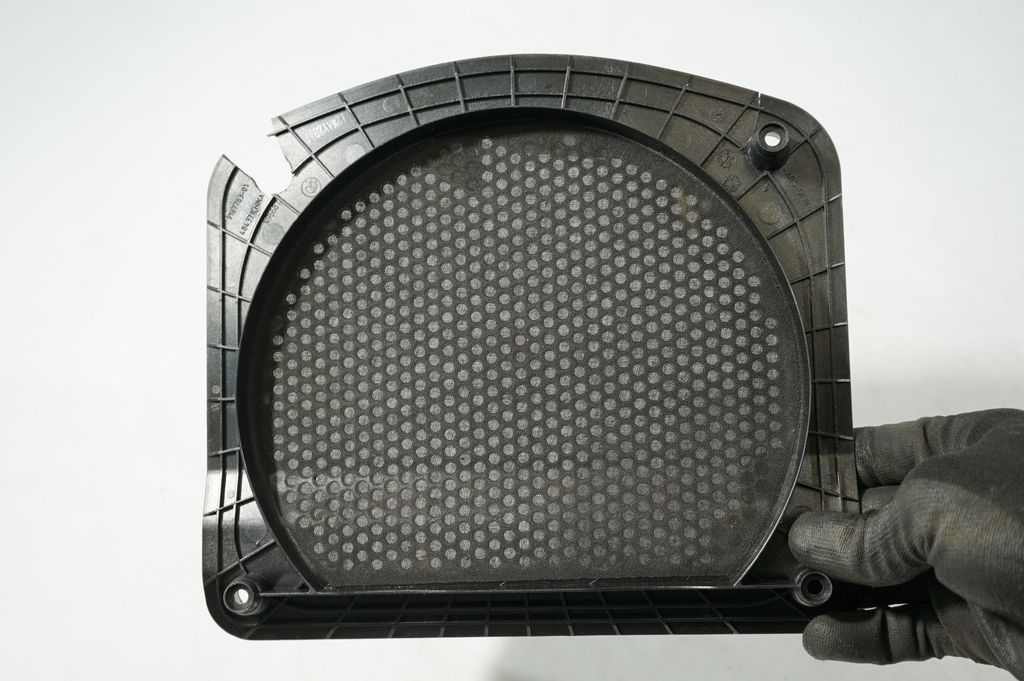 Subwoofer grill/trim (7)