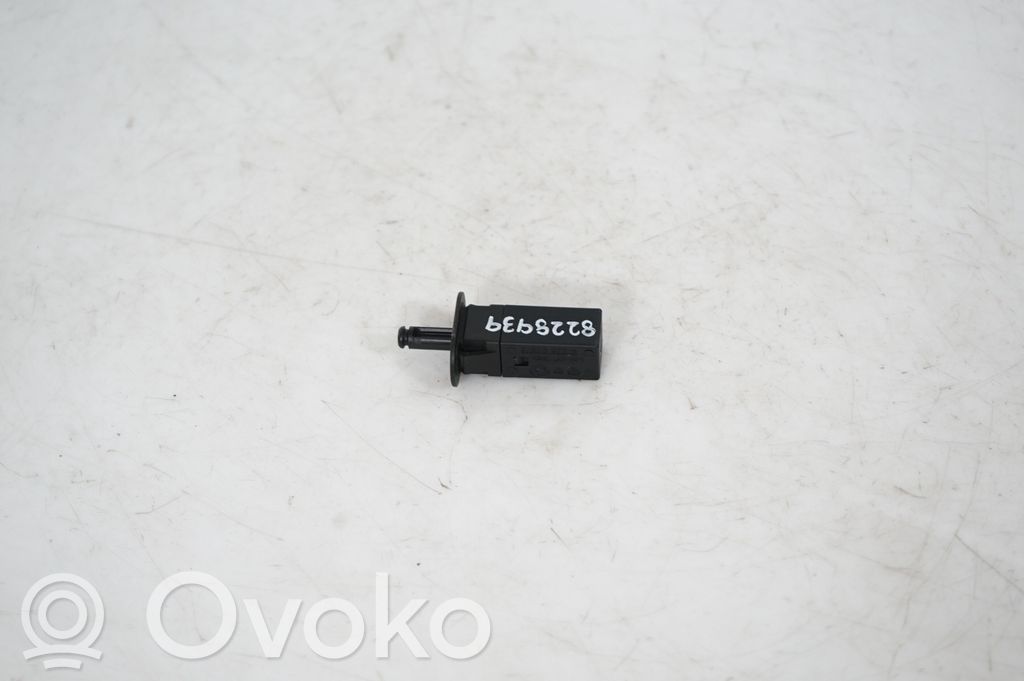 Front door window regulator motor (3)