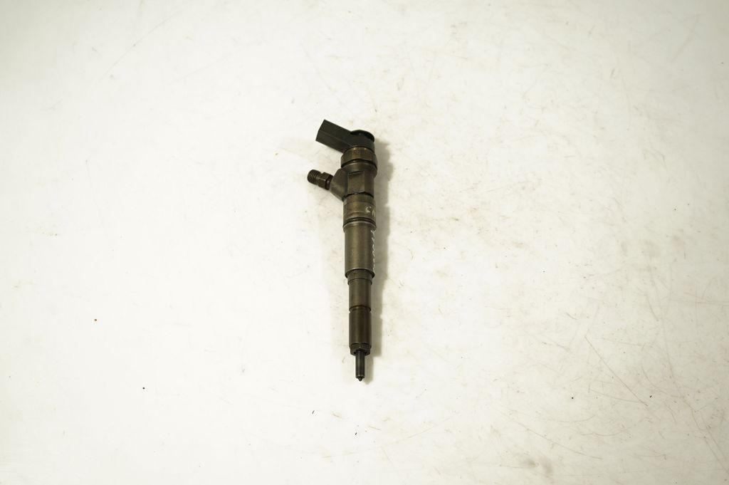 Fuel injector (5)