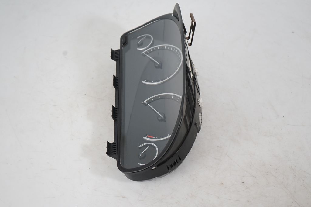 Speedometer (instrument cluster) (2)