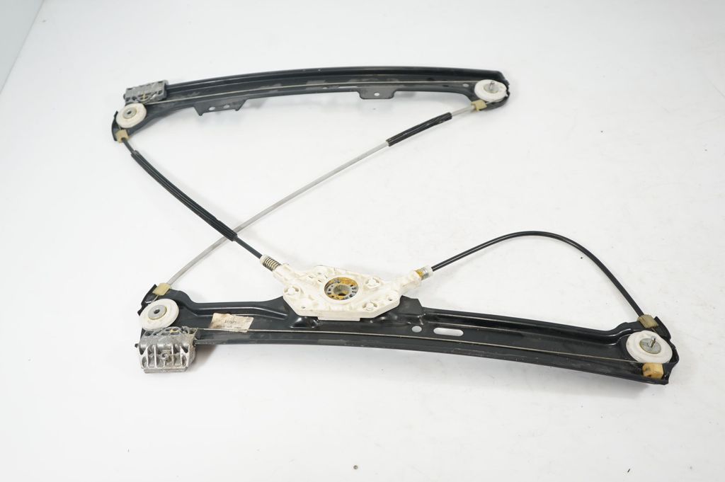 Front door window regulator with motor (5)