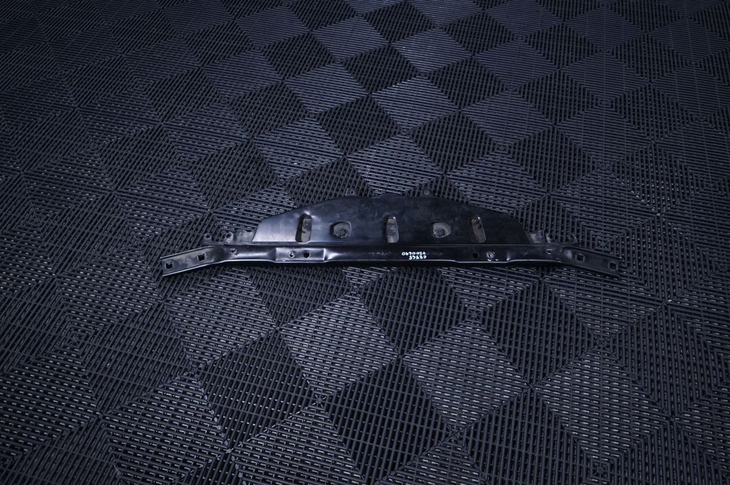 Top upper radiator support slam panel (3)