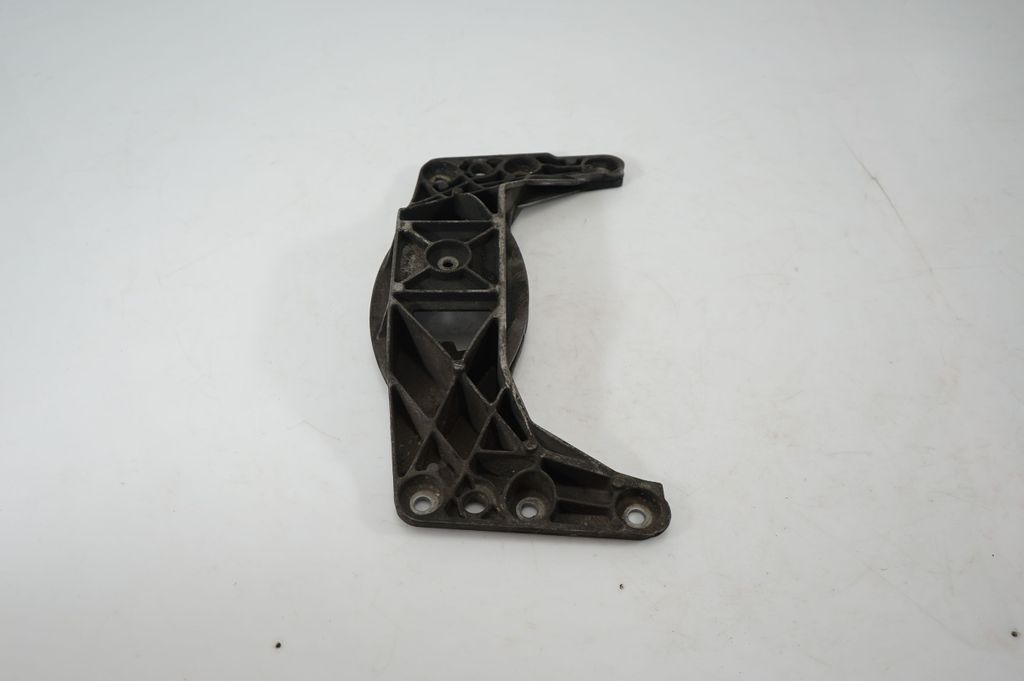Gearbox mounting bracket (2)