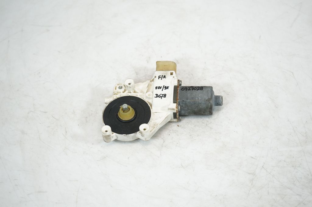 Front door window regulator with motor