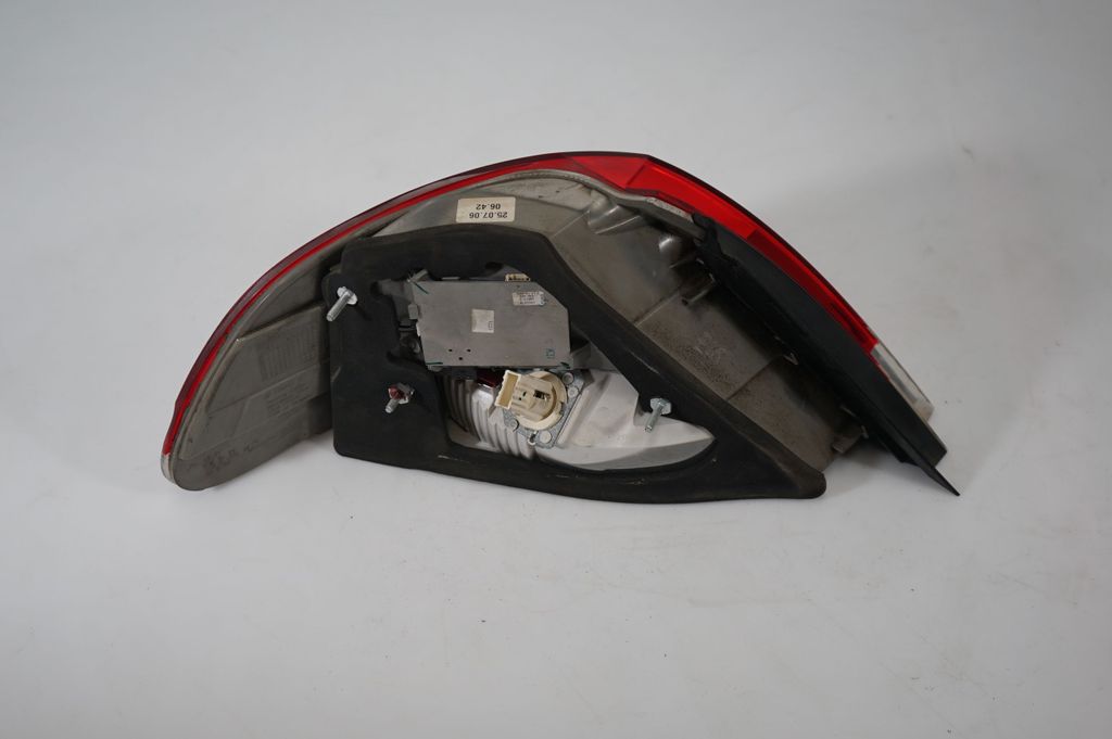 Rear/tail lights (3)