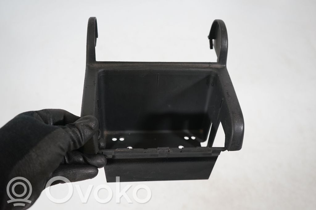 Other center console (tunnel) element (6)