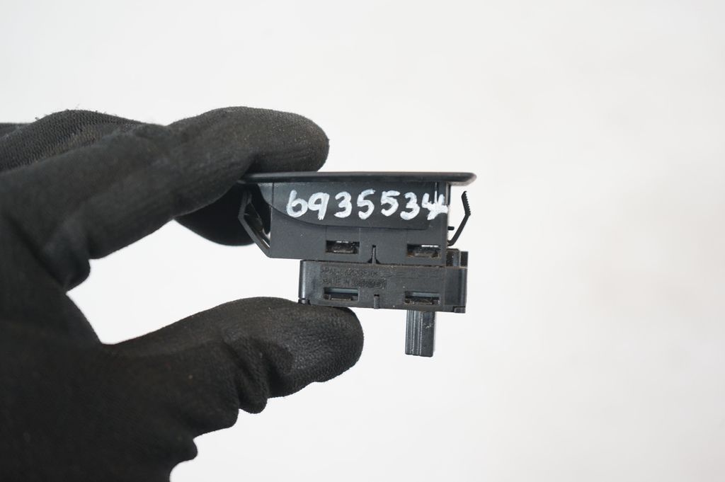 Electric window control switch (7)