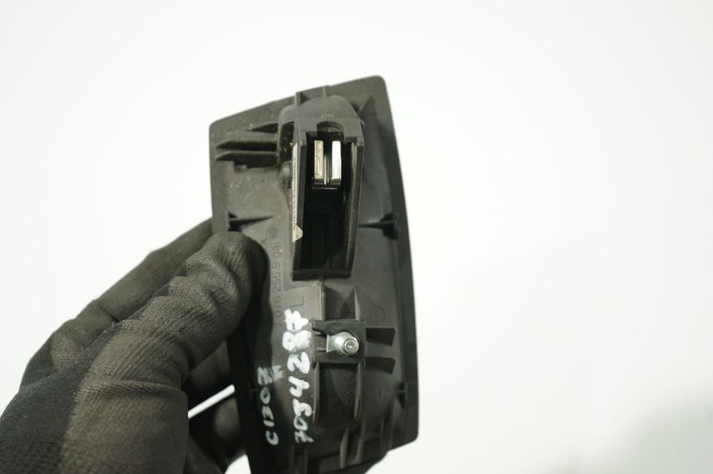 Rear door interior handle (7)
