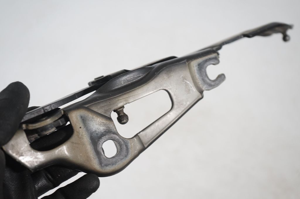 Tailgate/trunk/boot hinge (6)