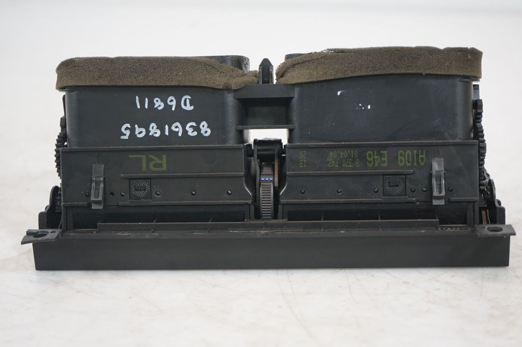 Dash center air vent grill (9)