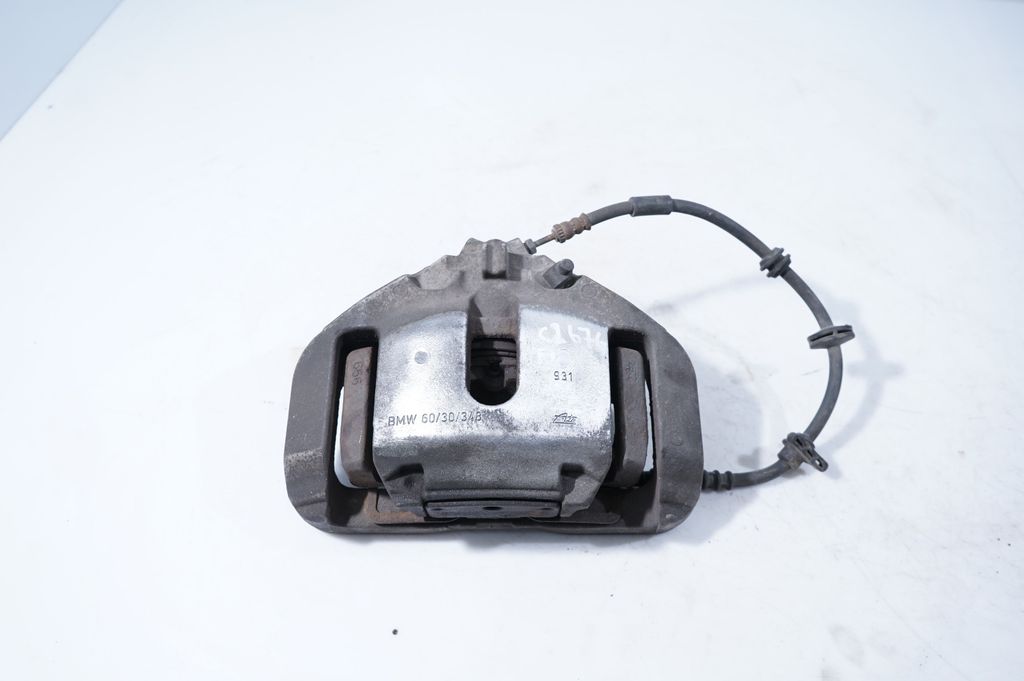 Front brake caliper (5)