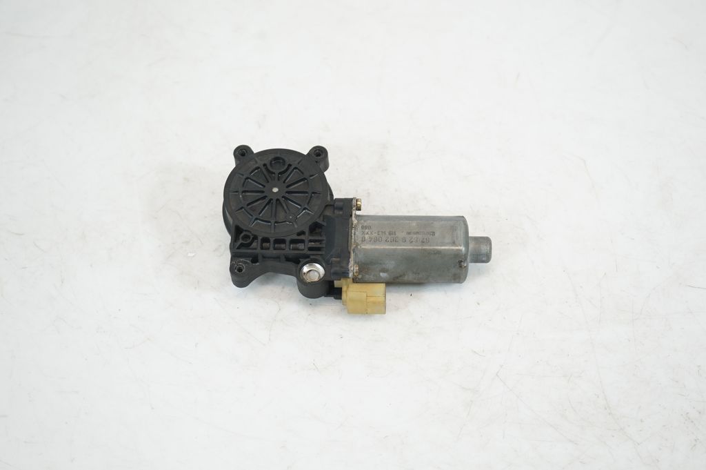 Front door window regulator motor (5)