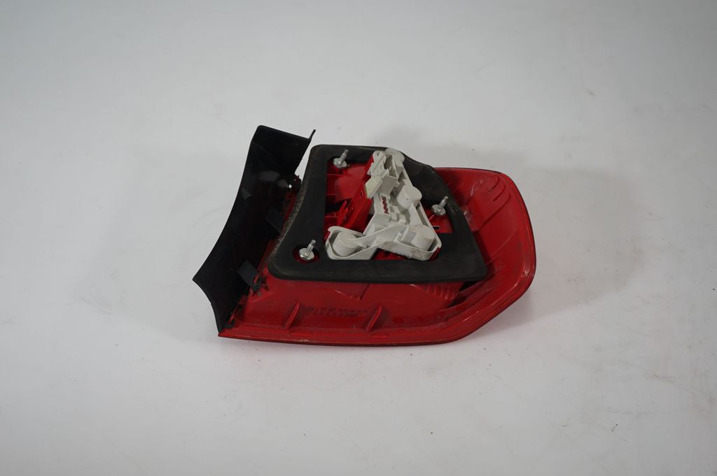 Rear/tail lights (5)