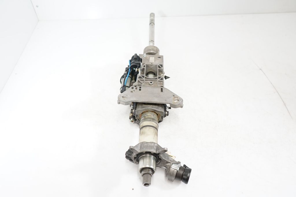 Steering wheel axle (5)