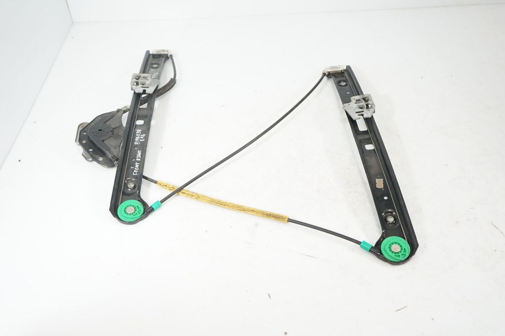 Front door window regulator with motor (4)