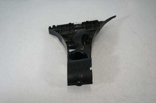 Rear bumper mounting bracket