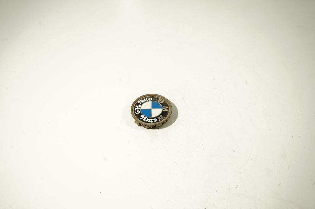 Original wheel cap (2)