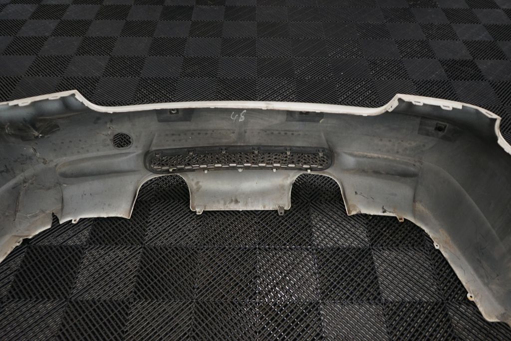 Rear bumper (12)