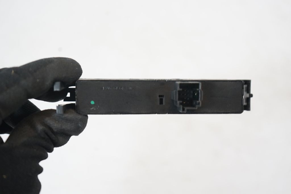 Electric window control switch (7)