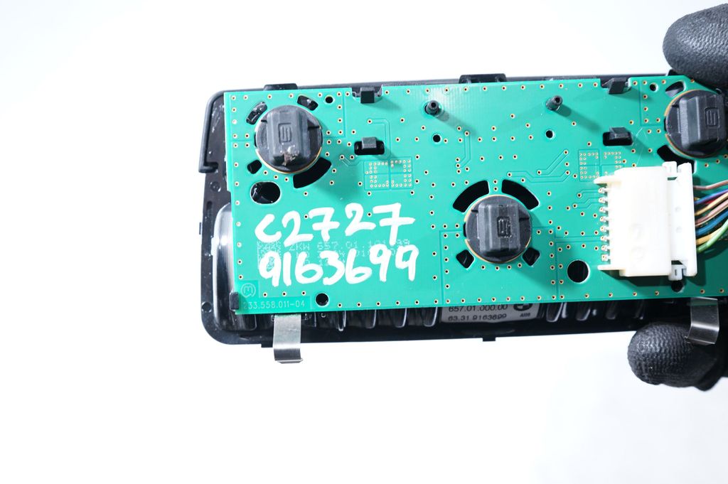 Rear seat light (9)