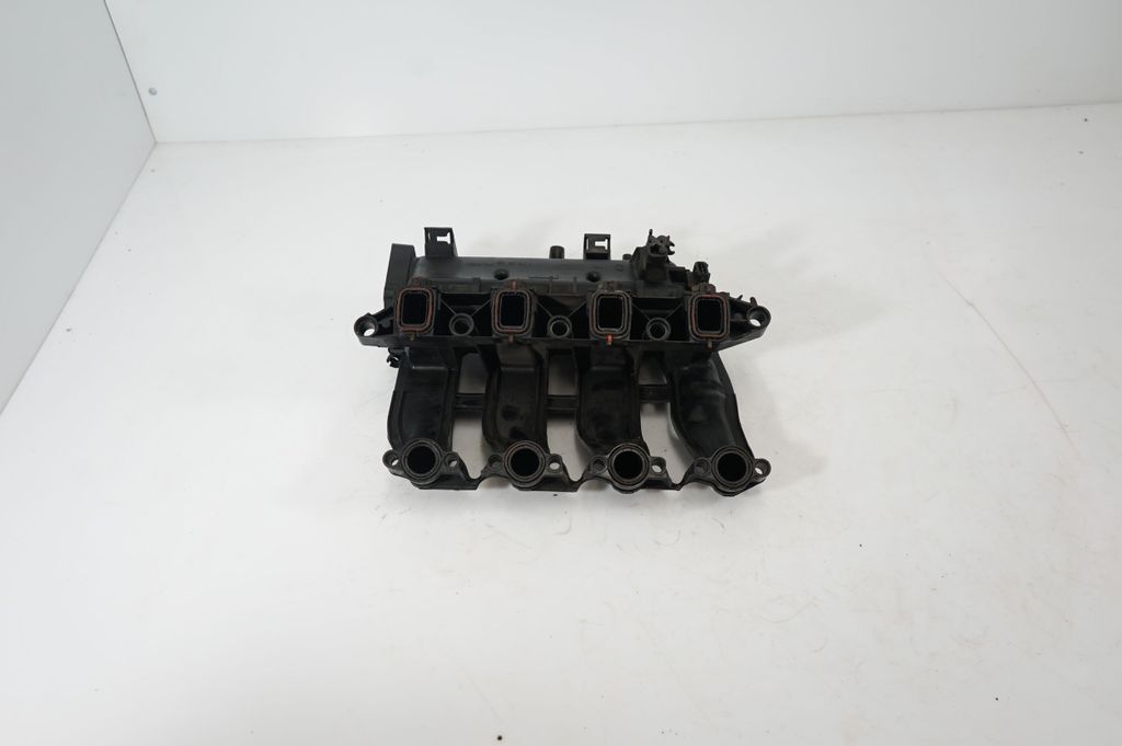 Intake manifold (5)