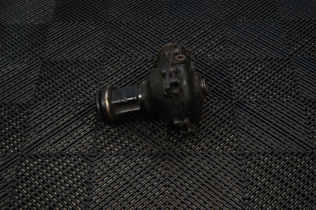 Front differential (4)