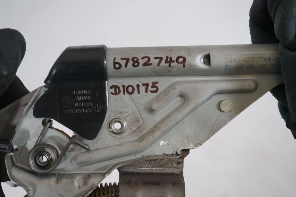 Handbrake/parking brake lever assembly (8)