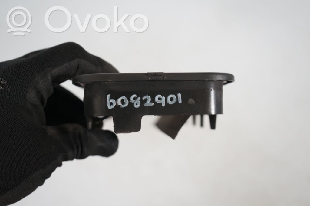 Quarter panel pressure vent (9)