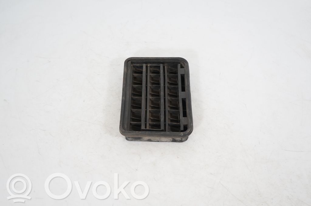 Quarter panel pressure vent (4)