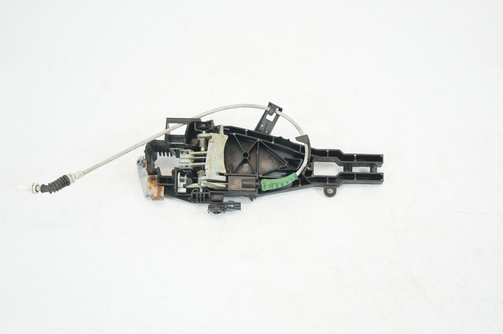 Front door coupe exterior handle/bracket (5)