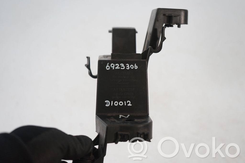 Rear/tail lights (9)