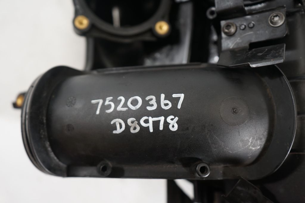 Intake manifold (11)